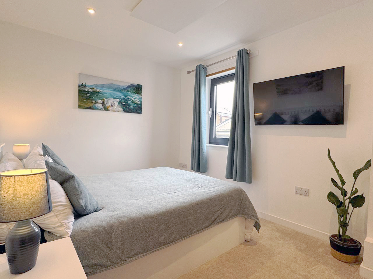 Upper bedroom